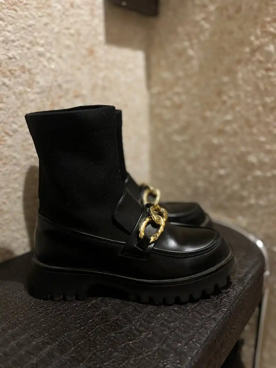 Женские демисезонные ботинки черного цвета 38 размер