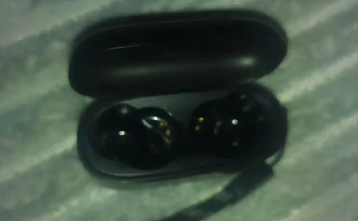 Наушники Soundcore A25i с мелкими царапинами