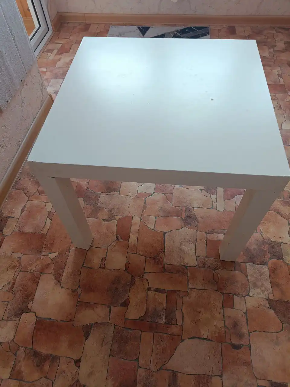 Продам столик