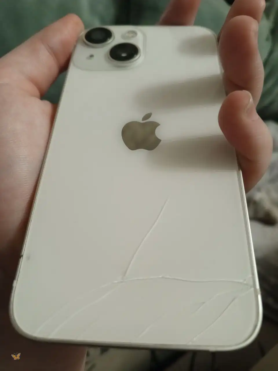 Продам iPhone 13 mini с трещиной