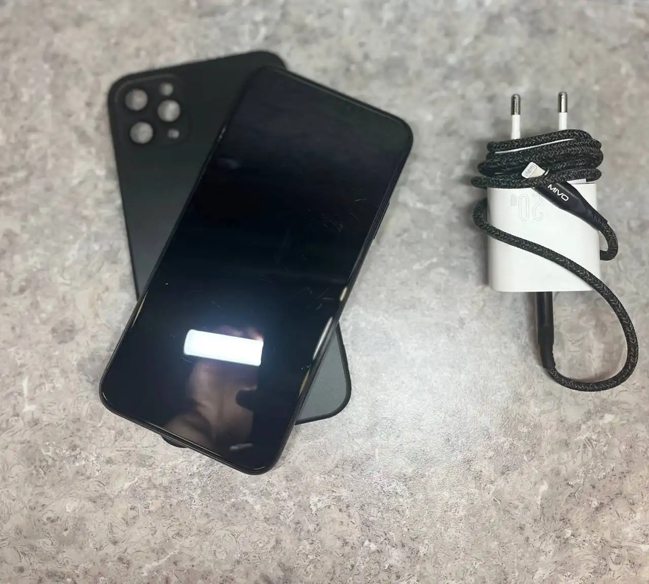 Продам IPhone 11 Pro Max 64 ГБ