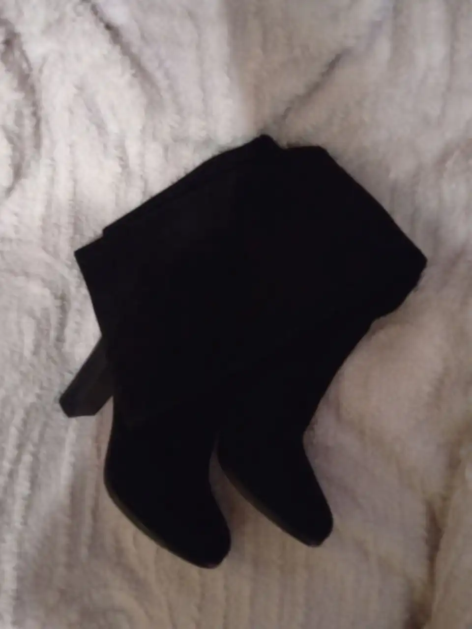 Зимние замшевые сапоги Poluar новые