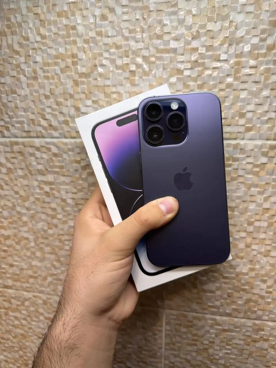 Продажа б/у iPhone моделей 12-15 Pro в разных состояниях