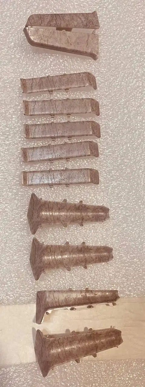 Продам плинтус ПВХ Лофт 7 шт с фурнитурой