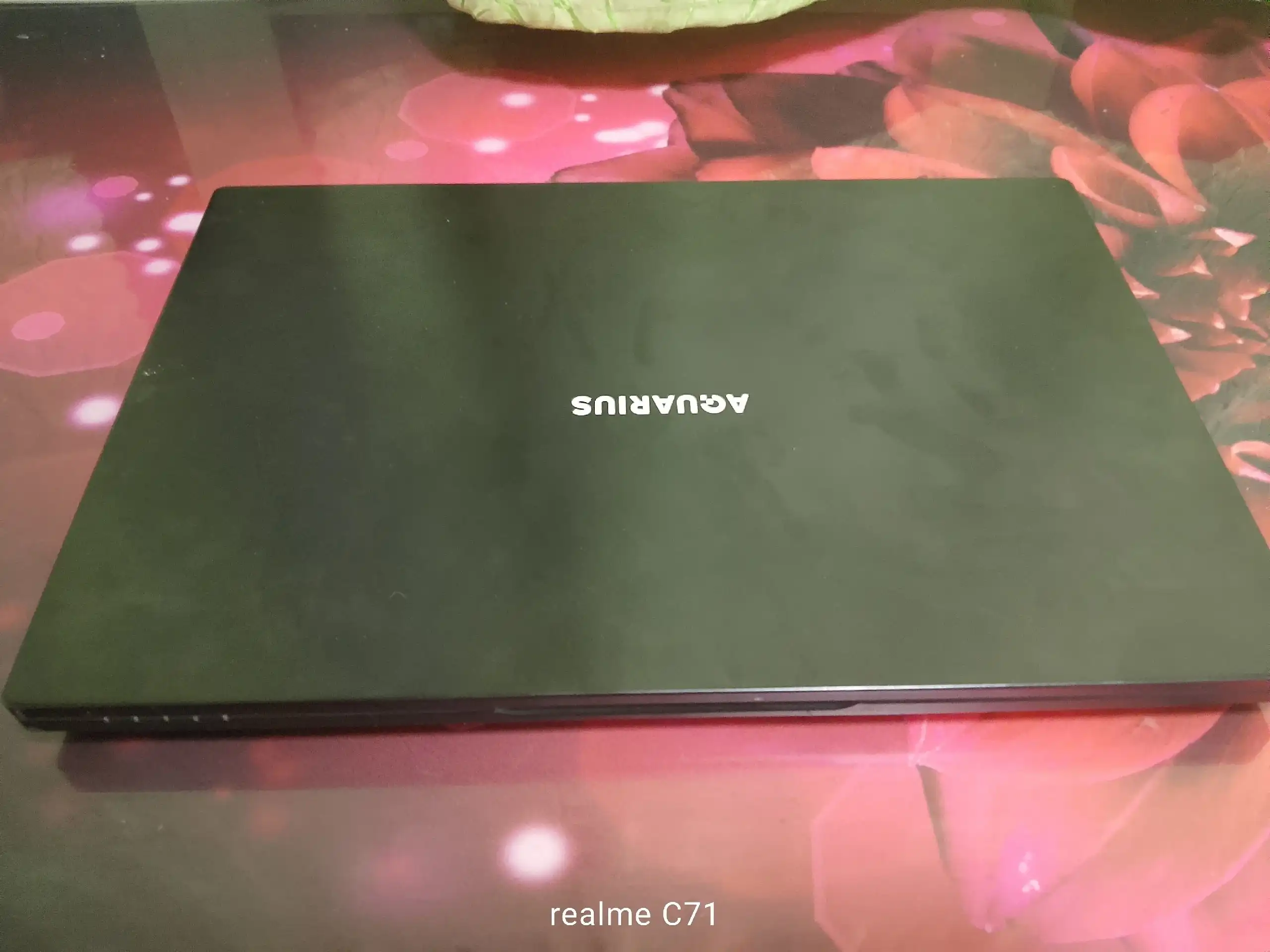 Продаю ноутбук Aquarius в отличном состоянии