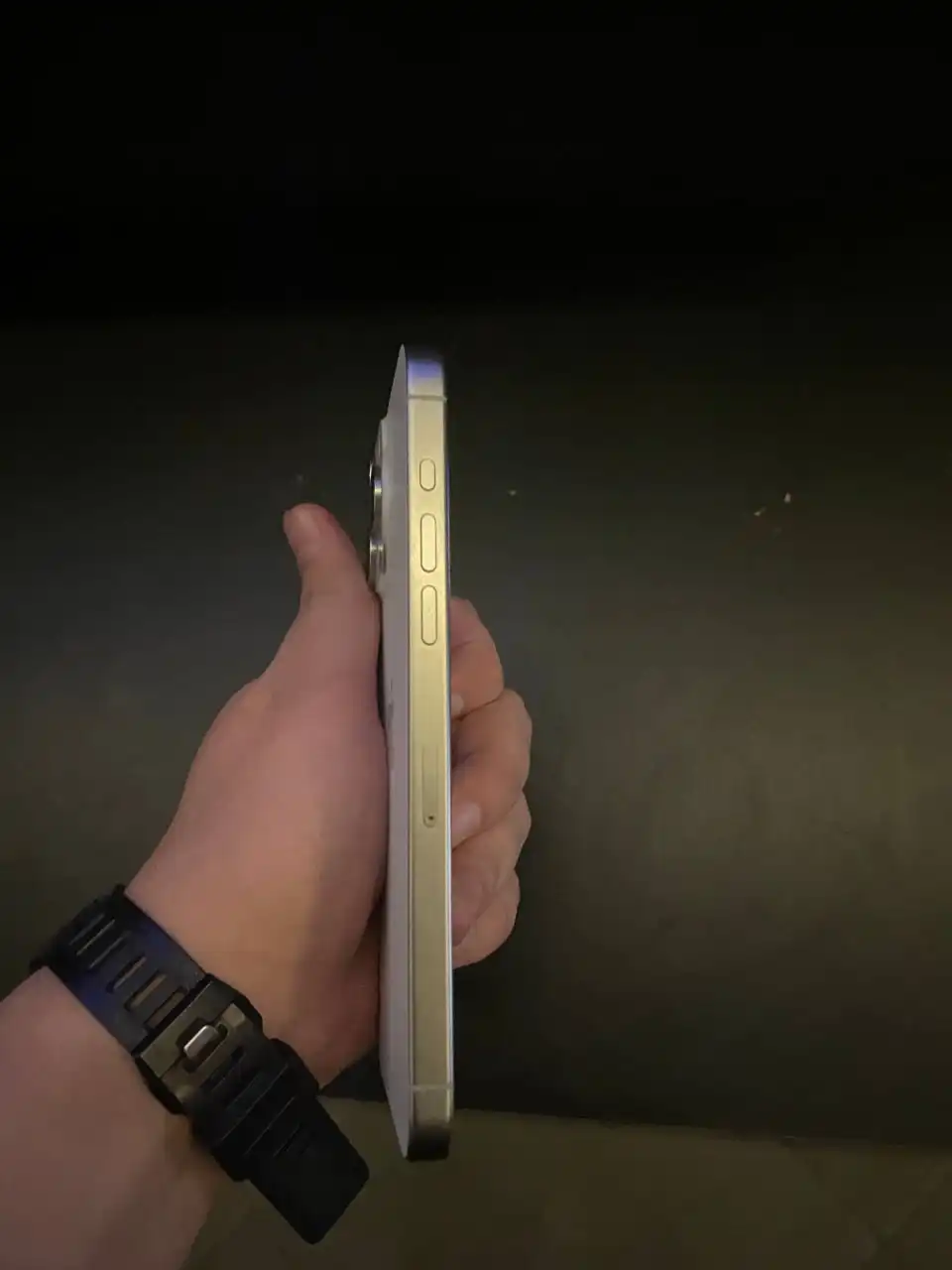 Продам iPhone 15 Pro Max