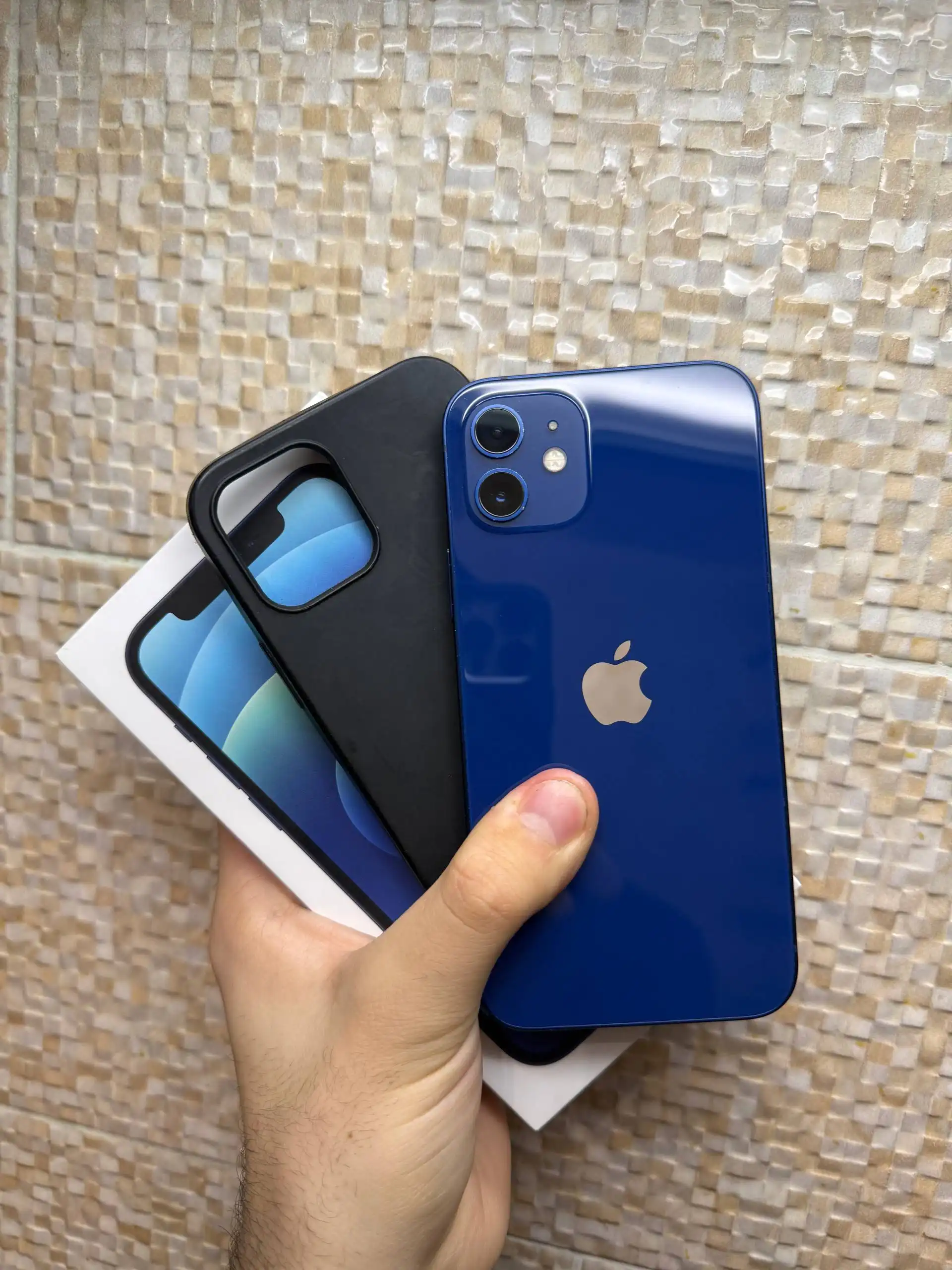 Продажа б/у iPhone 12, 13, 14 Pro, 15, 15 Pro