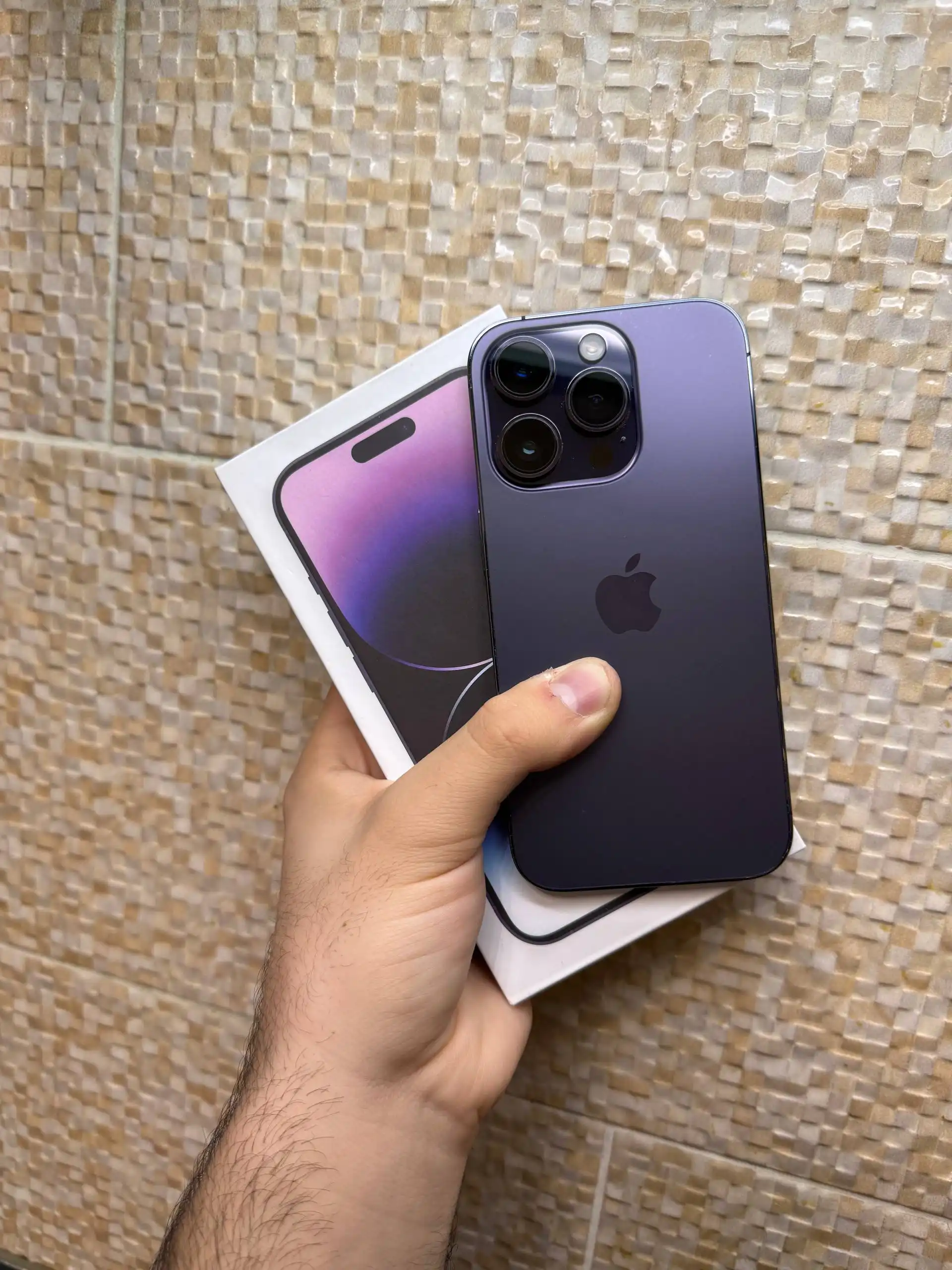 Продажа б/у iPhone 12, 13, 14 Pro, 15, 15 Pro