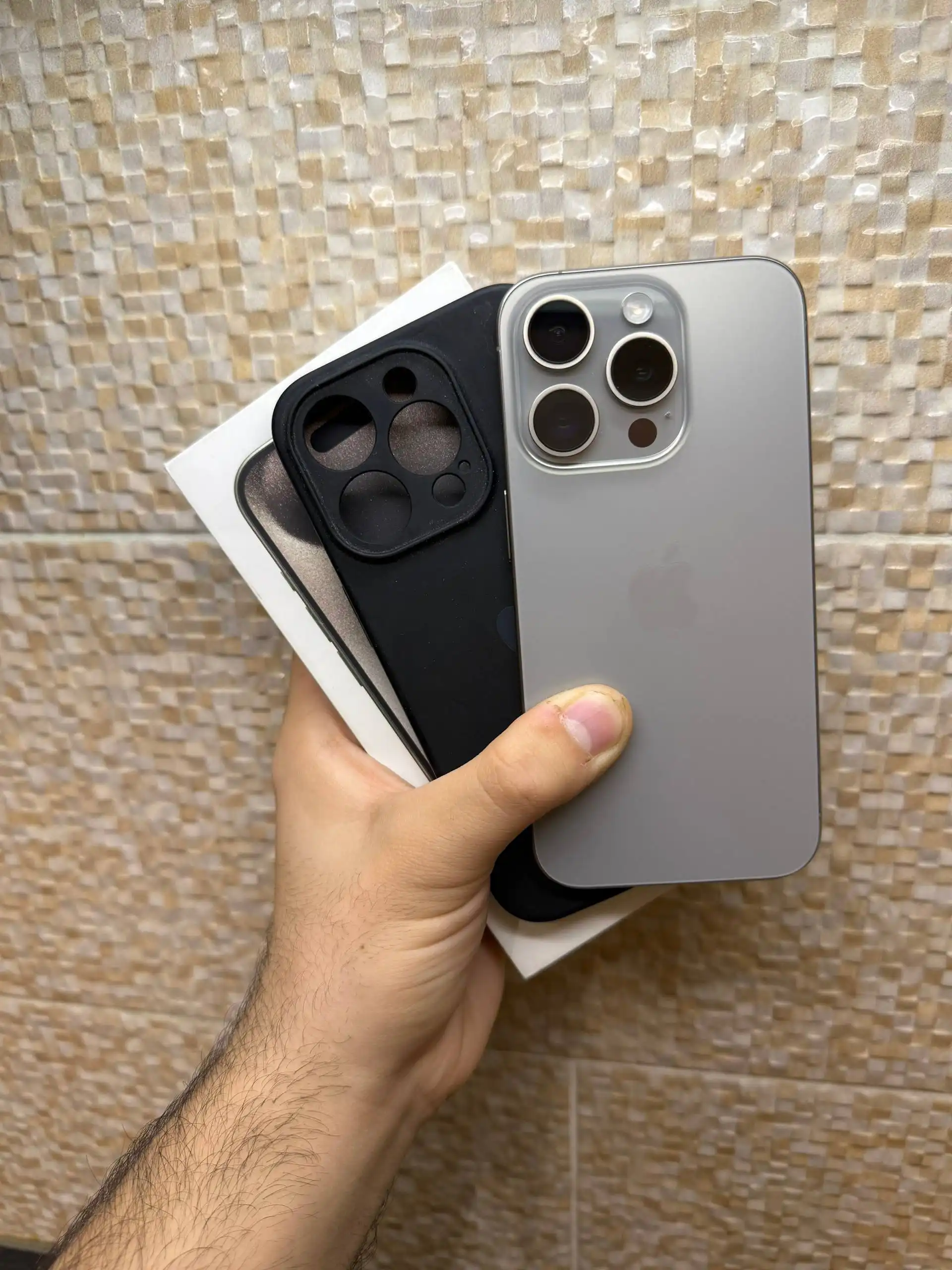 Продажа б/у iPhone 12, 13, 14 Pro, 15, 15 Pro