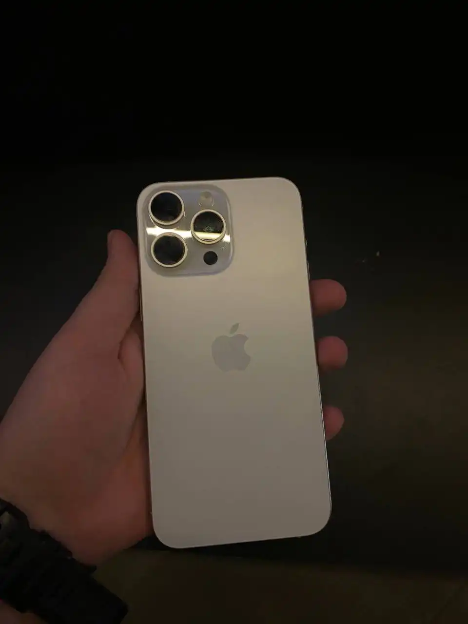 Продам iPhone 15 Pro Max 256 ГБ