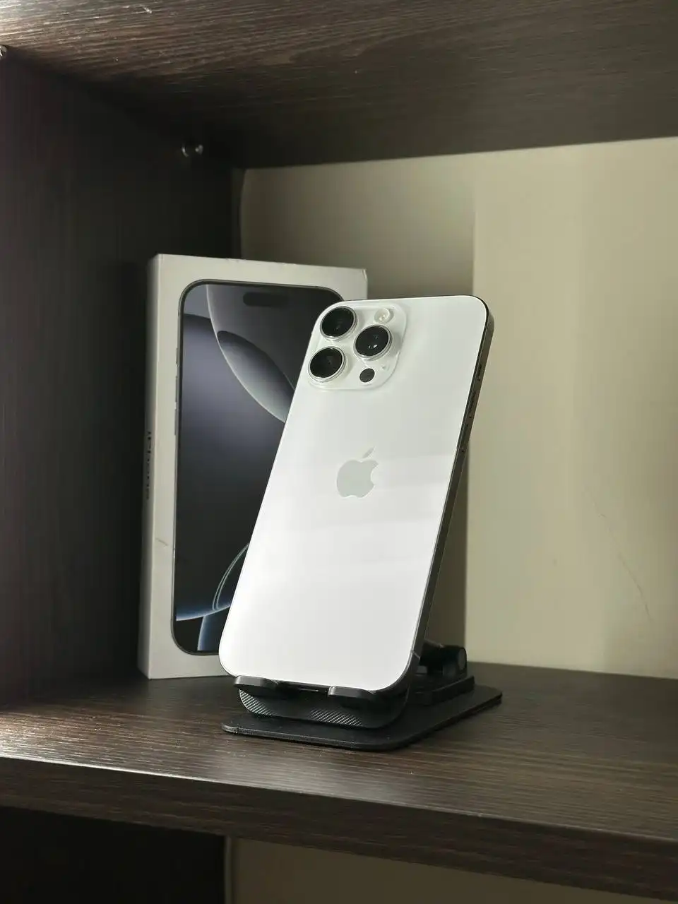 iPhone 16 Pro Max 256 GB White Titanium