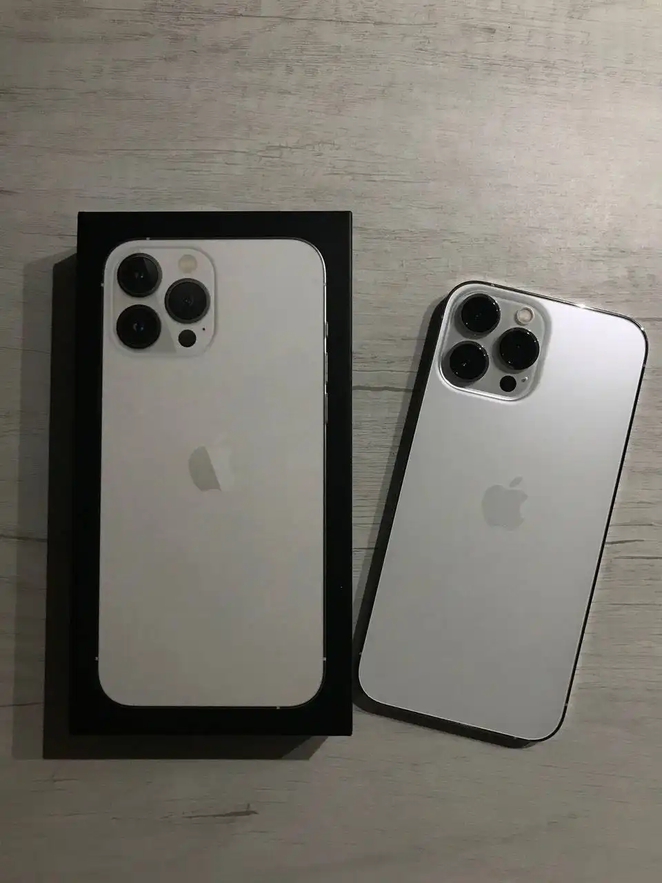 Продаю iPhone 13 Pro 256 ГБ серебристый
