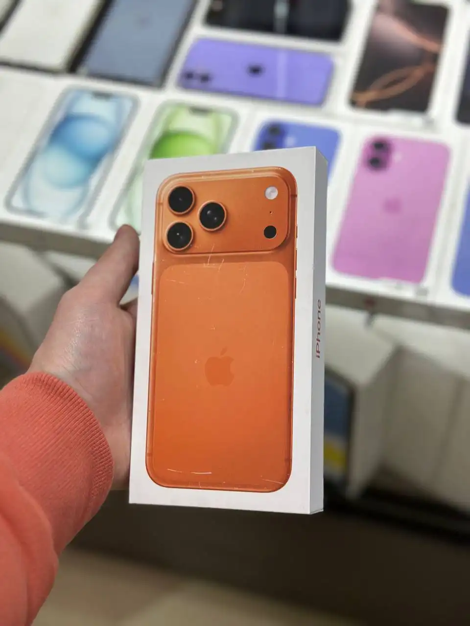 iPhone 17 Pro 256GB Cosmic Orange