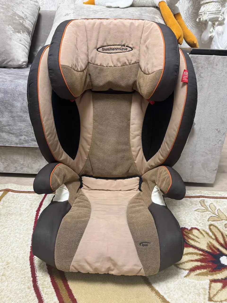 Автокресло 9-25 кг в хорошем состоянии