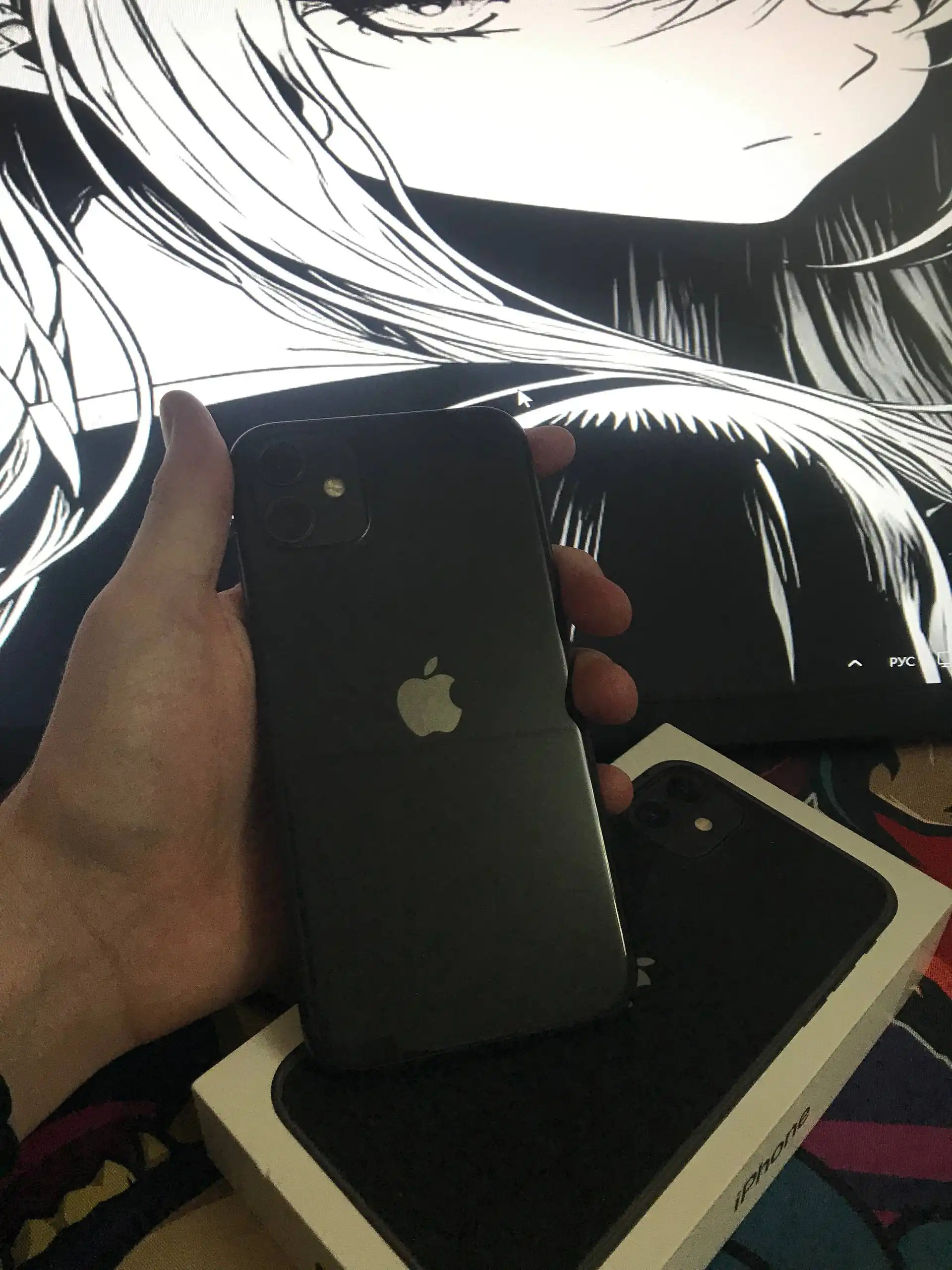 Продам iPhone 11 128ГБ с комплектом