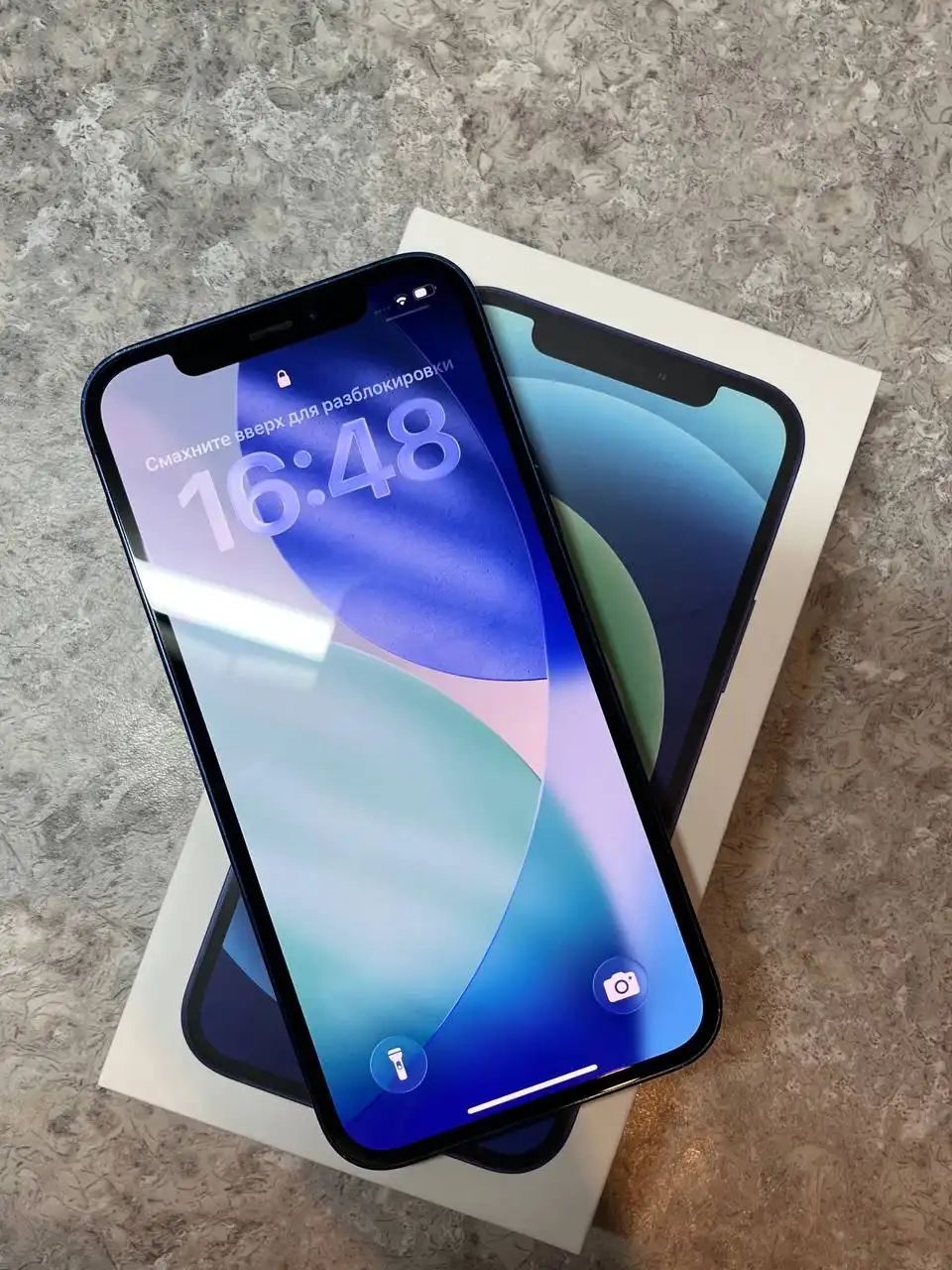 iPhone 12 64 гб в хорошем состоянии