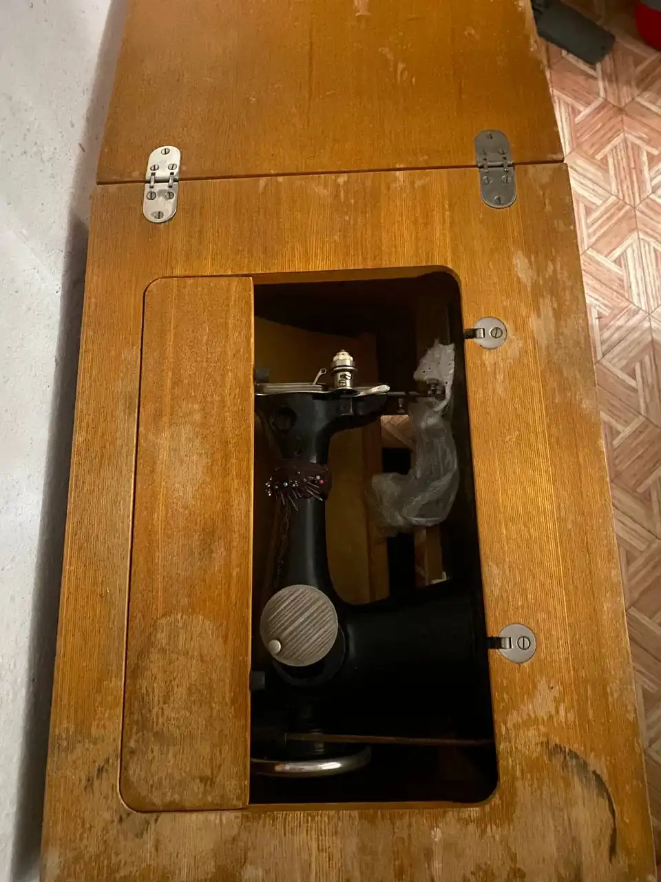 Продам швейную машинку