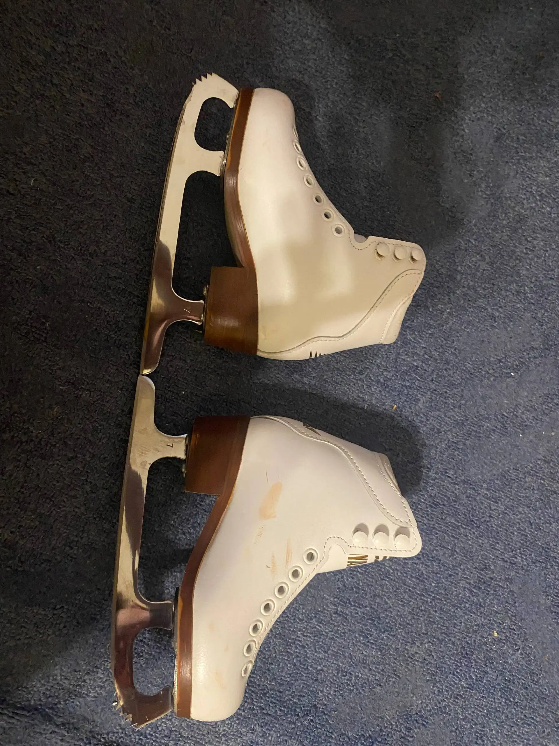 Фигурные коньки Royal Skate размер 28 - Спортивный инвентарь (Барахолка) в Иваново