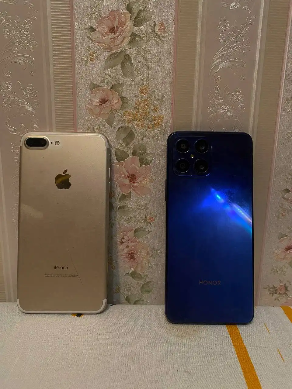 Продажа iPhone 7 Plus и HONOR TFY-LX1 - Смартфоны (Электроника) в Иваново