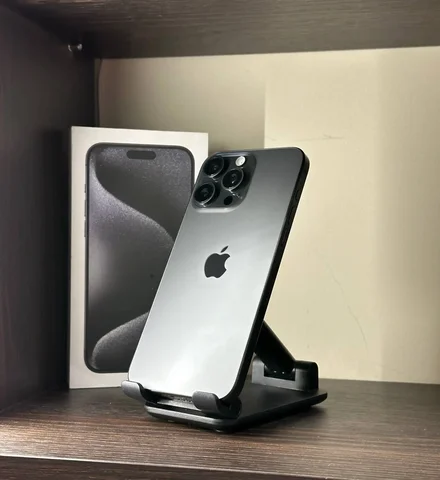 iPhone 15 Pro Max 256GB Black Titanium в отличном состоянии - Наушники в Иваново