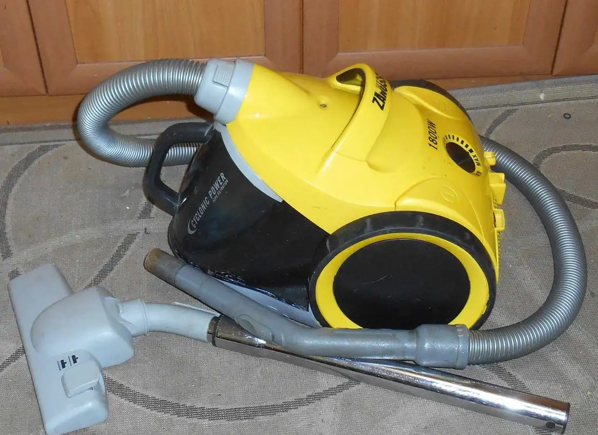 Пылесос рабочий - Барахолка в Иваново