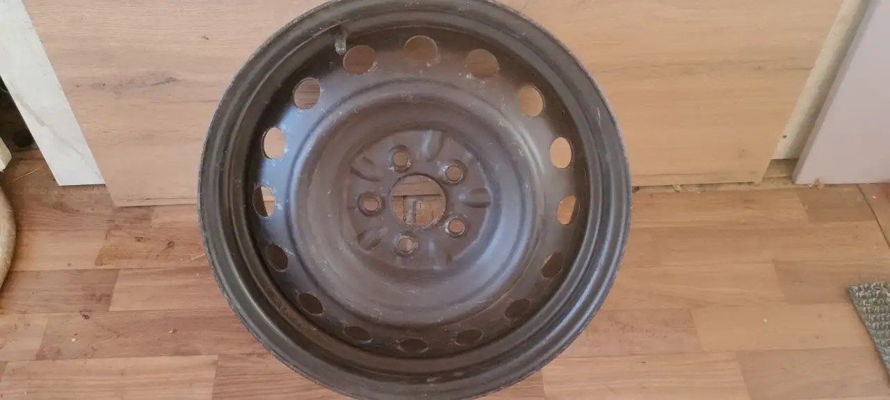 Штампованные диски на Toyota Avensis - Запчасти (Авто) в Иваново