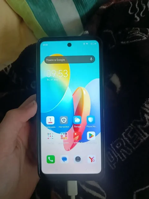 Продам телефон Tecno Spark Go 2024 - Компьютеры и комплектующие в Иваново
