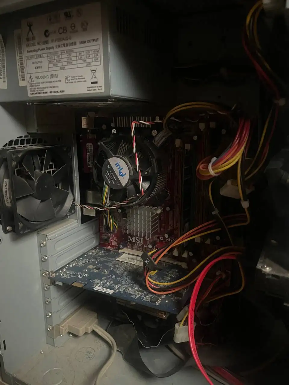 Ноутбук с неисправным монитором - Ноутбуки (Электроника) в Иваново