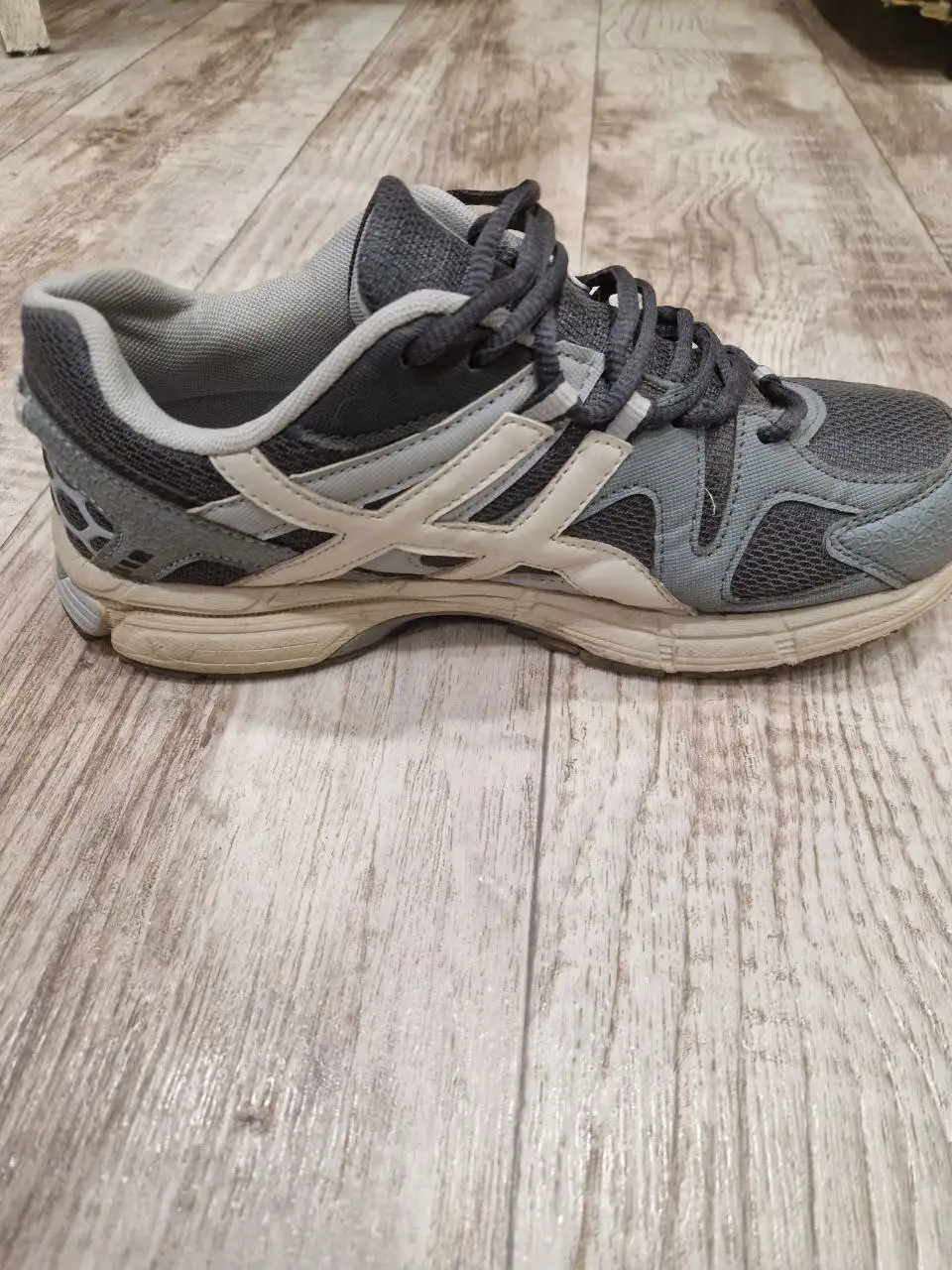 Продажа кроссовок Asics и Nike - Обувь (Одежда) в Иваново