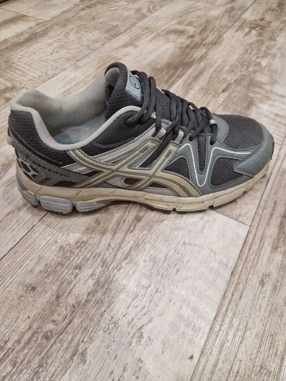 Продажа кроссовок Asics и Nike - Обувь (Одежда) в Иваново