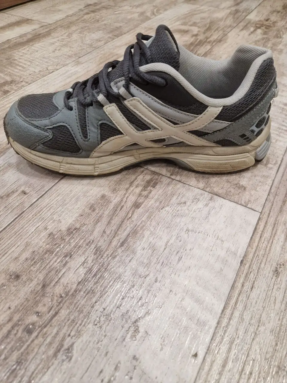 Продажа кроссовок Asics и Nike - Обувь (Одежда) в Иваново