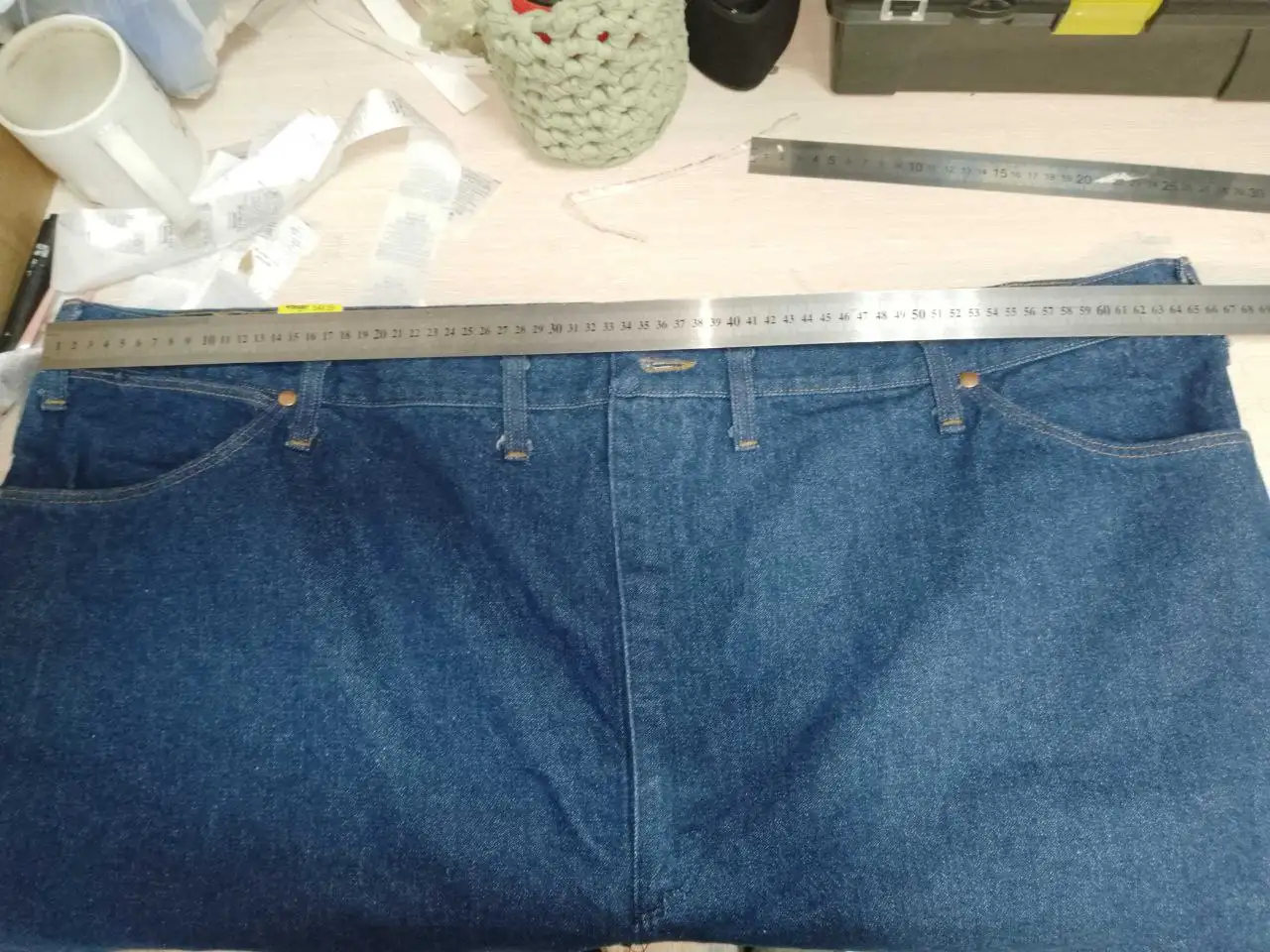 Продам джинсы и кроссовки - Обувь и аксессуары (Одежда) в Иваново