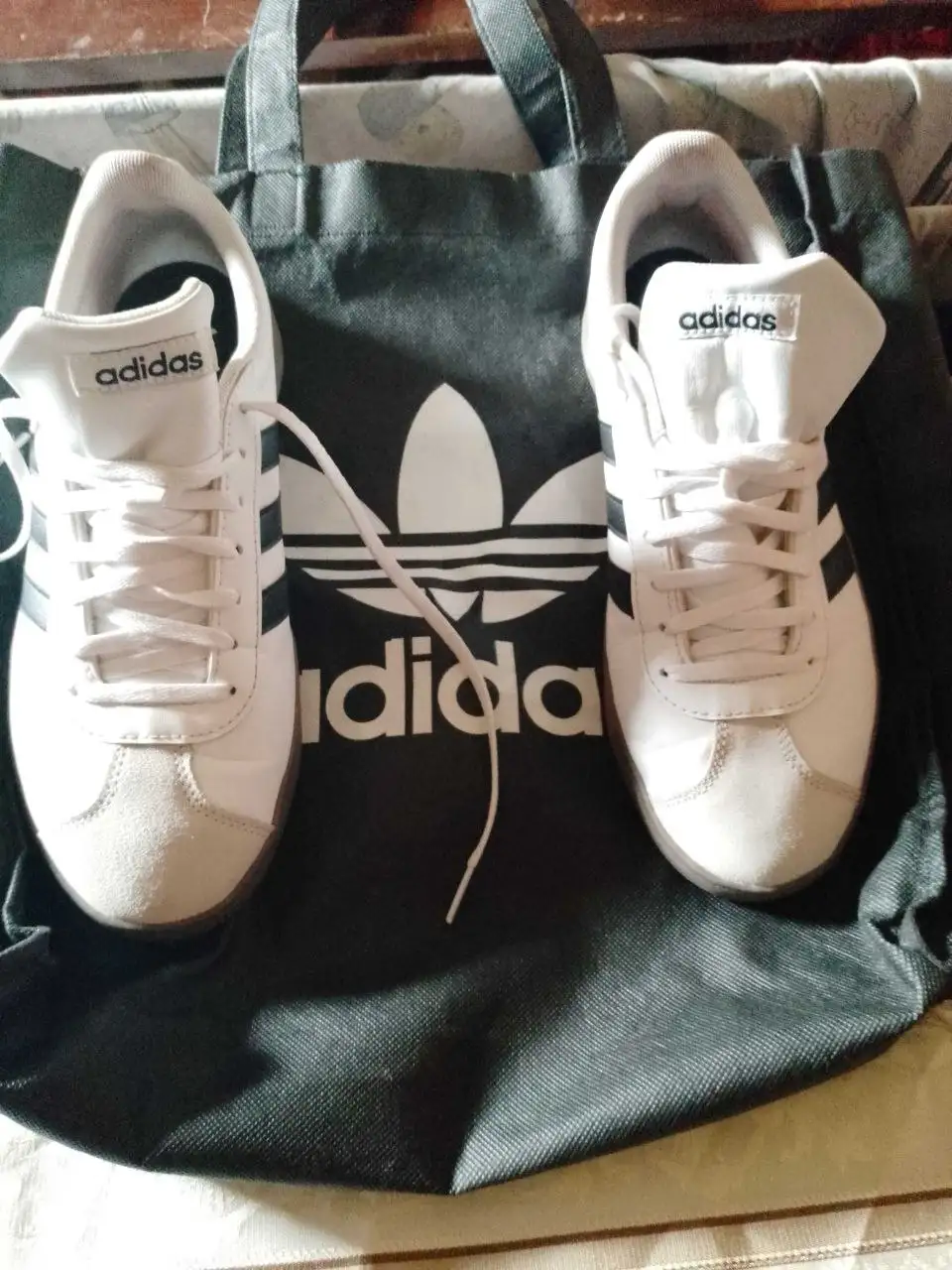 Продам джинсы и кроссовки - Обувь и аксессуары (Одежда) в Иваново