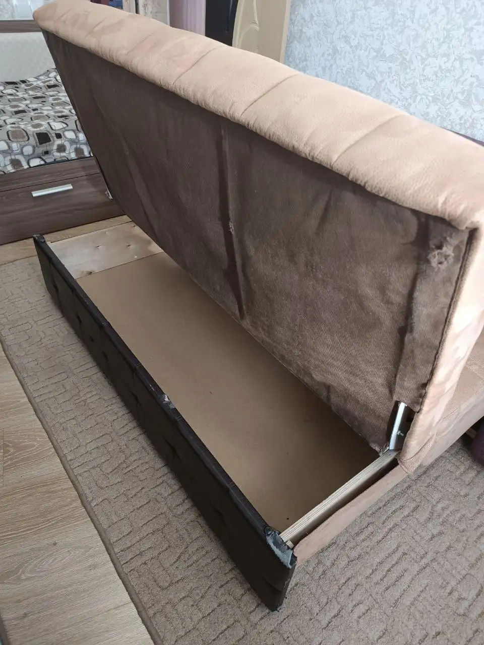 Диван Лотос-Аккардион в хорошем состоянии - Мягкая мебель (Для дома и дачи) в Иваново