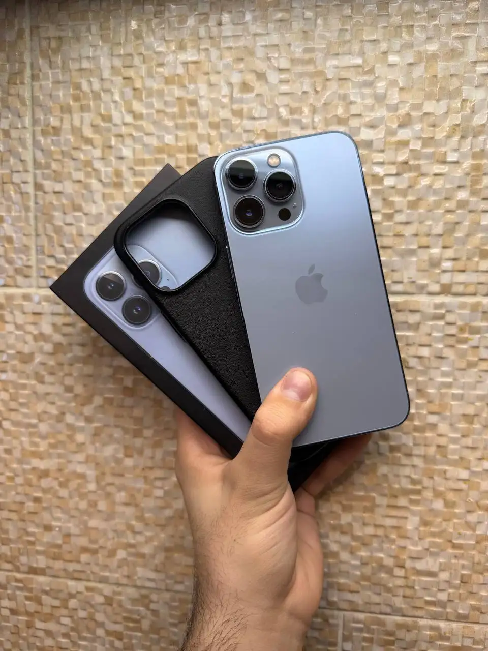 Продажа б/у iPhone 11-15 Pro в идеальном состоянии - Смартфоны (Электроника) в Иваново