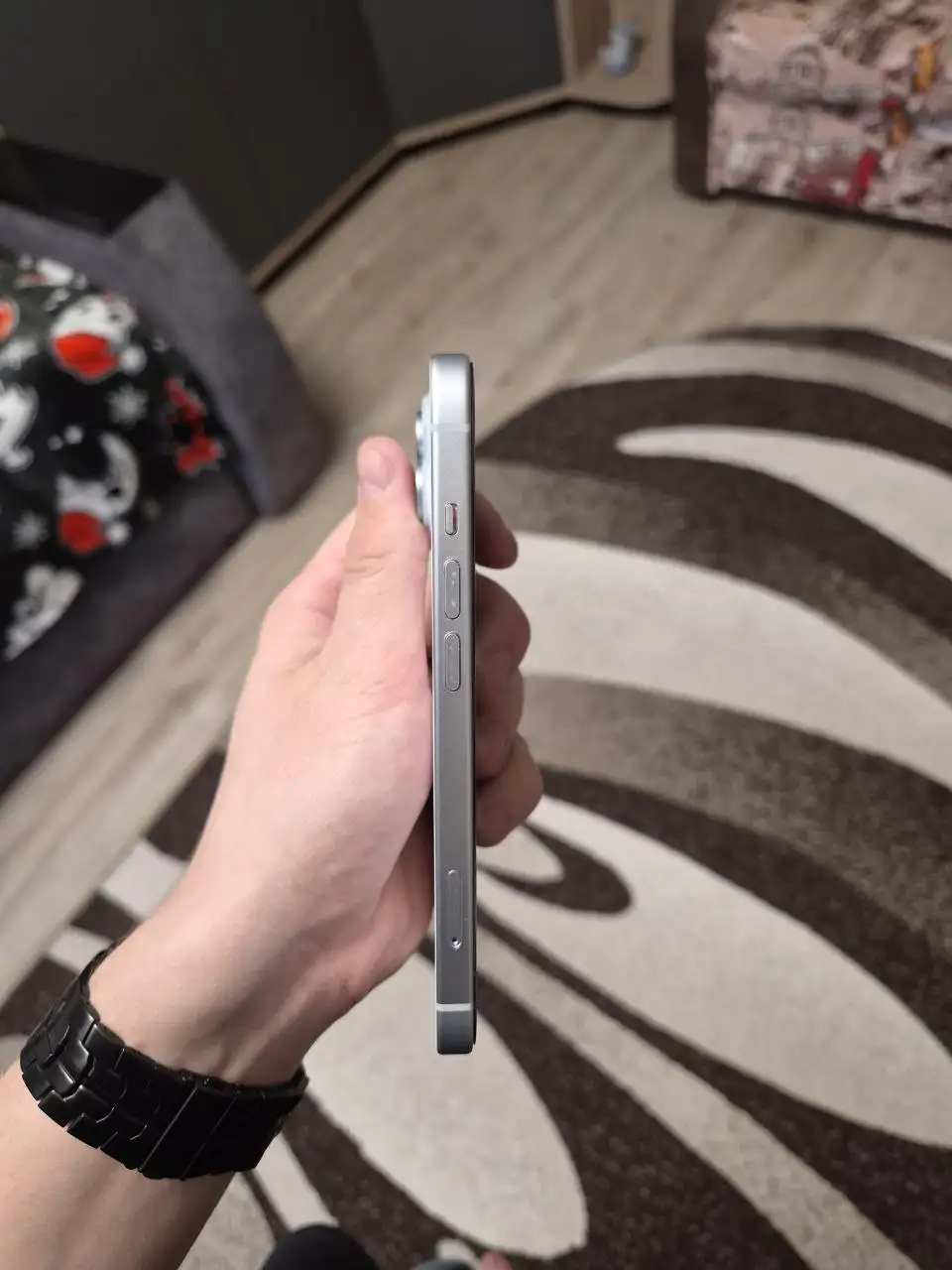 Продам iPhone 15 - Смартфоны (Электроника) в Иваново