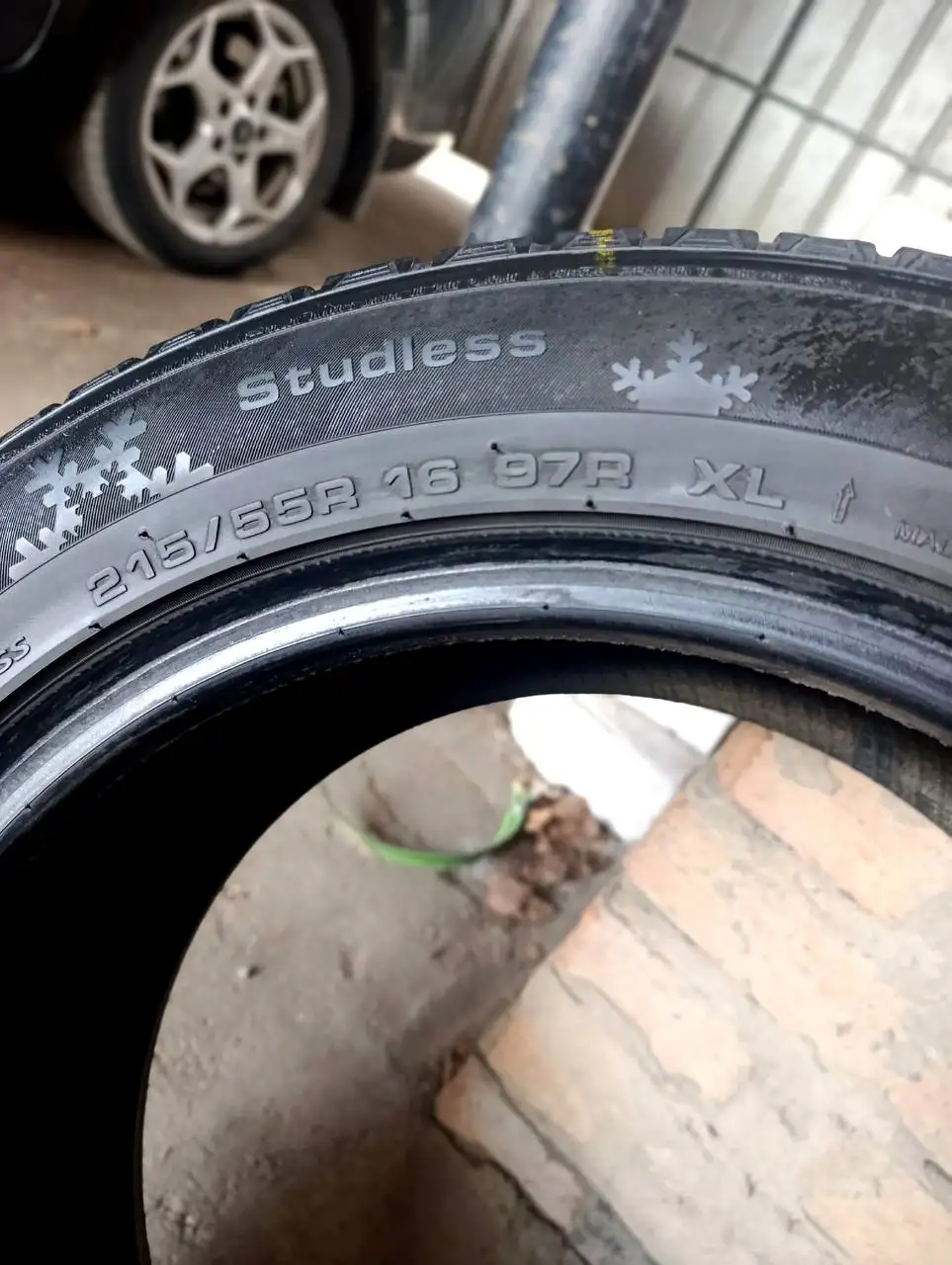 Продам зимнюю резину KUMHO 215/55/16 - Шины и диски (Авто) в Иваново