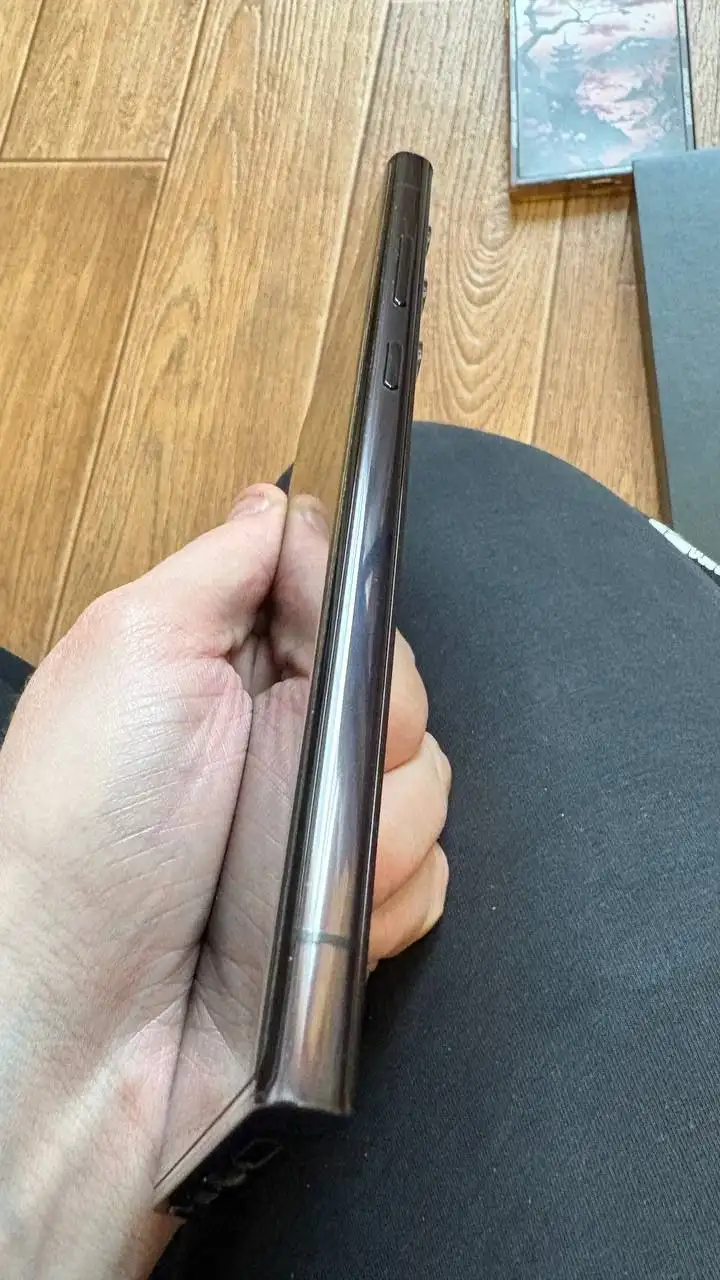 Продам Samsung S23 Ultra с чехлами - Смартфоны (Электроника) в Иваново