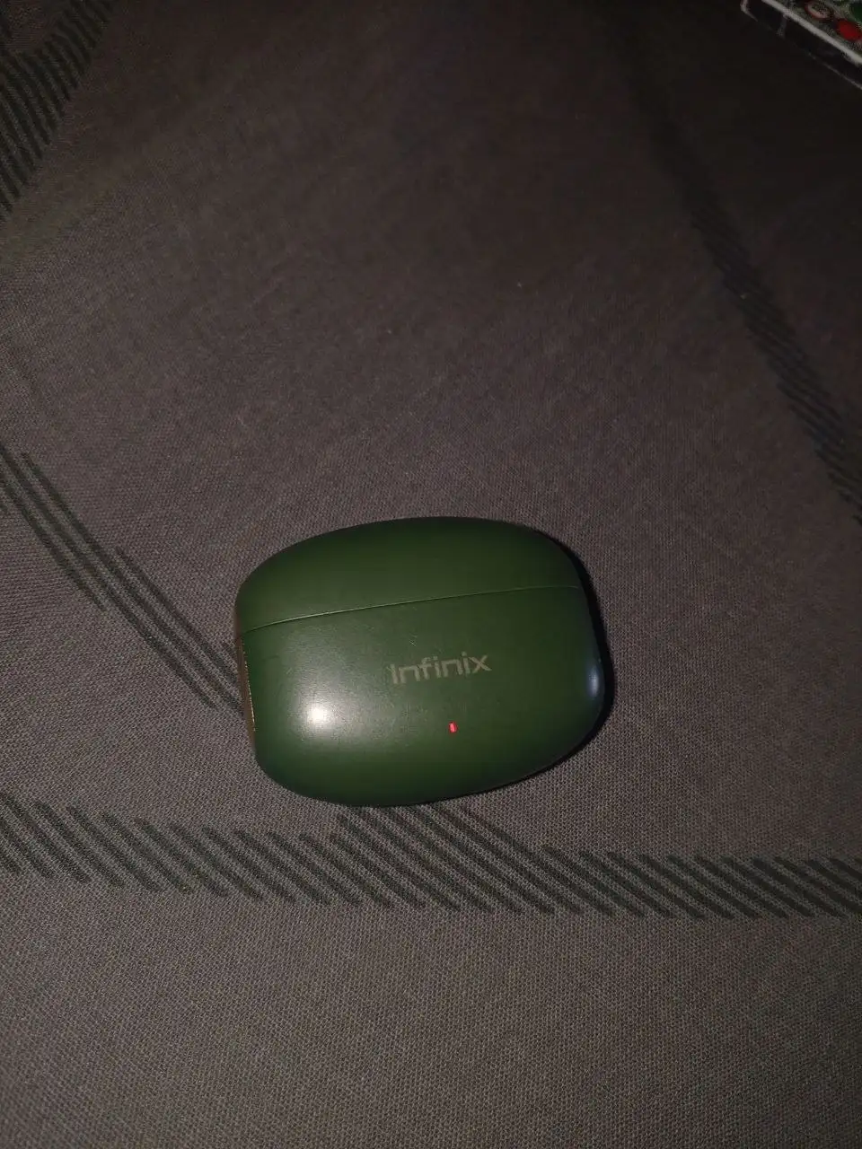 Продам наушники Infinix Buds NC и фонарик - Барахолка в Иваново