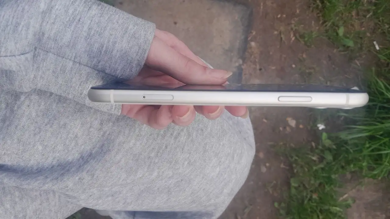 Продам iPhone 11 128GB - Смартфоны и телефоны (Электроника) в Иваново