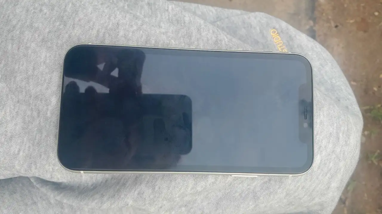Продам iPhone 11 128GB - Смартфоны и телефоны (Электроника) в Иваново