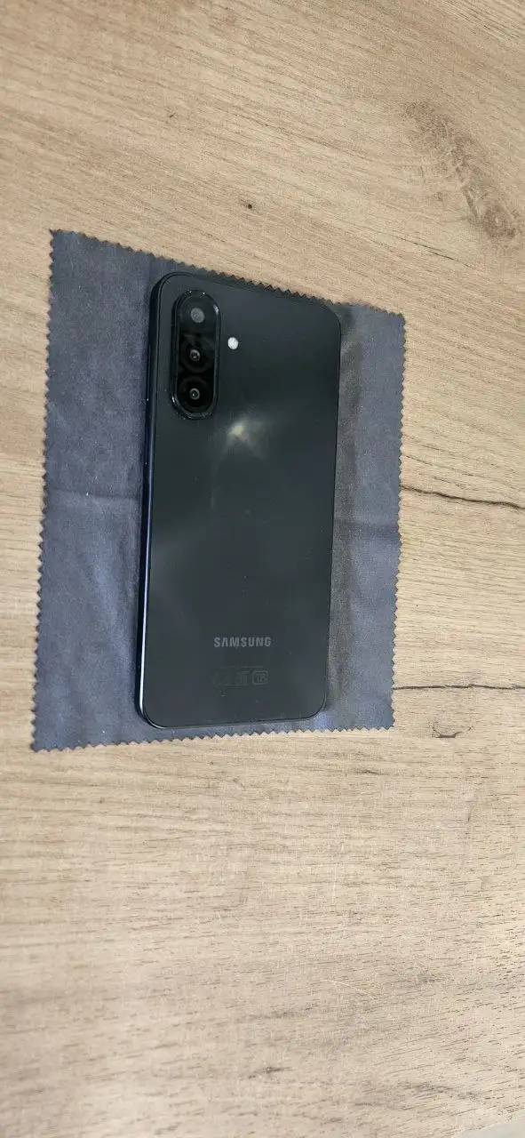 Samsung Galaxy A17 256GB - Смартфоны (Электроника) в Иваново
