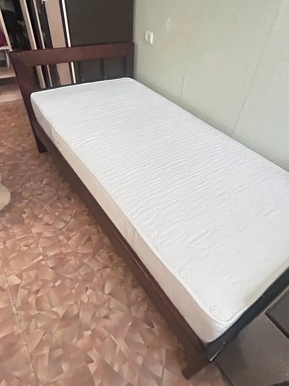 Продам кровать с матрасом - Для дома и дачи в Иваново