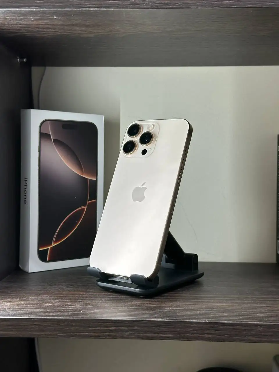iPhone 16 Pro Max 256GB Desert Titanium - Мобильные телефоны (Электроника) в Иваново