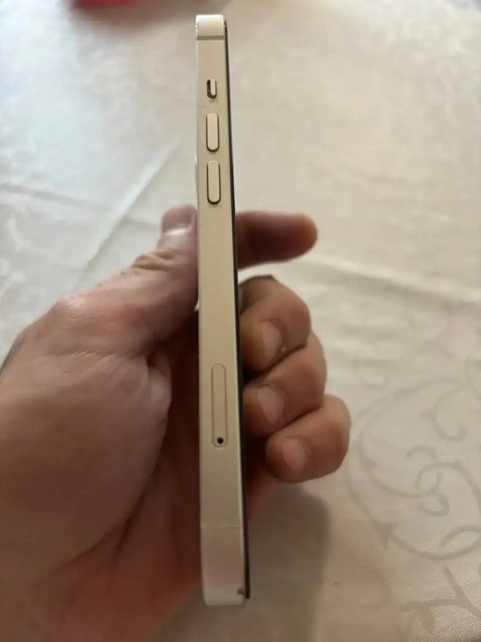 iPhone 13 128GB с царапинами - Смартфоны (Электроника) в Иваново