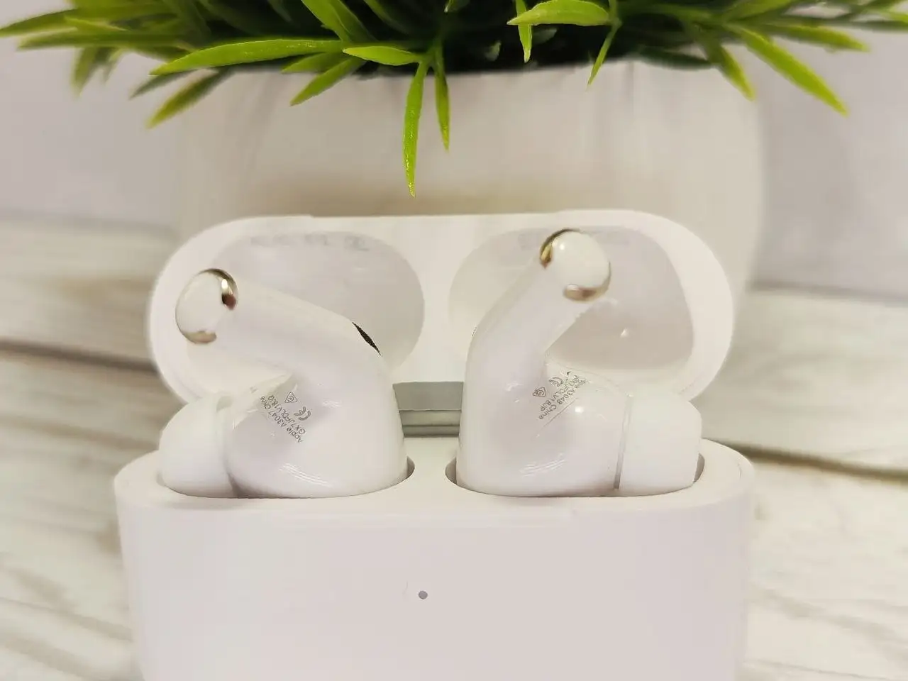 AirPods Pro 2 Type-C с шумоподавлением - Наушники (Электроника) в Москва