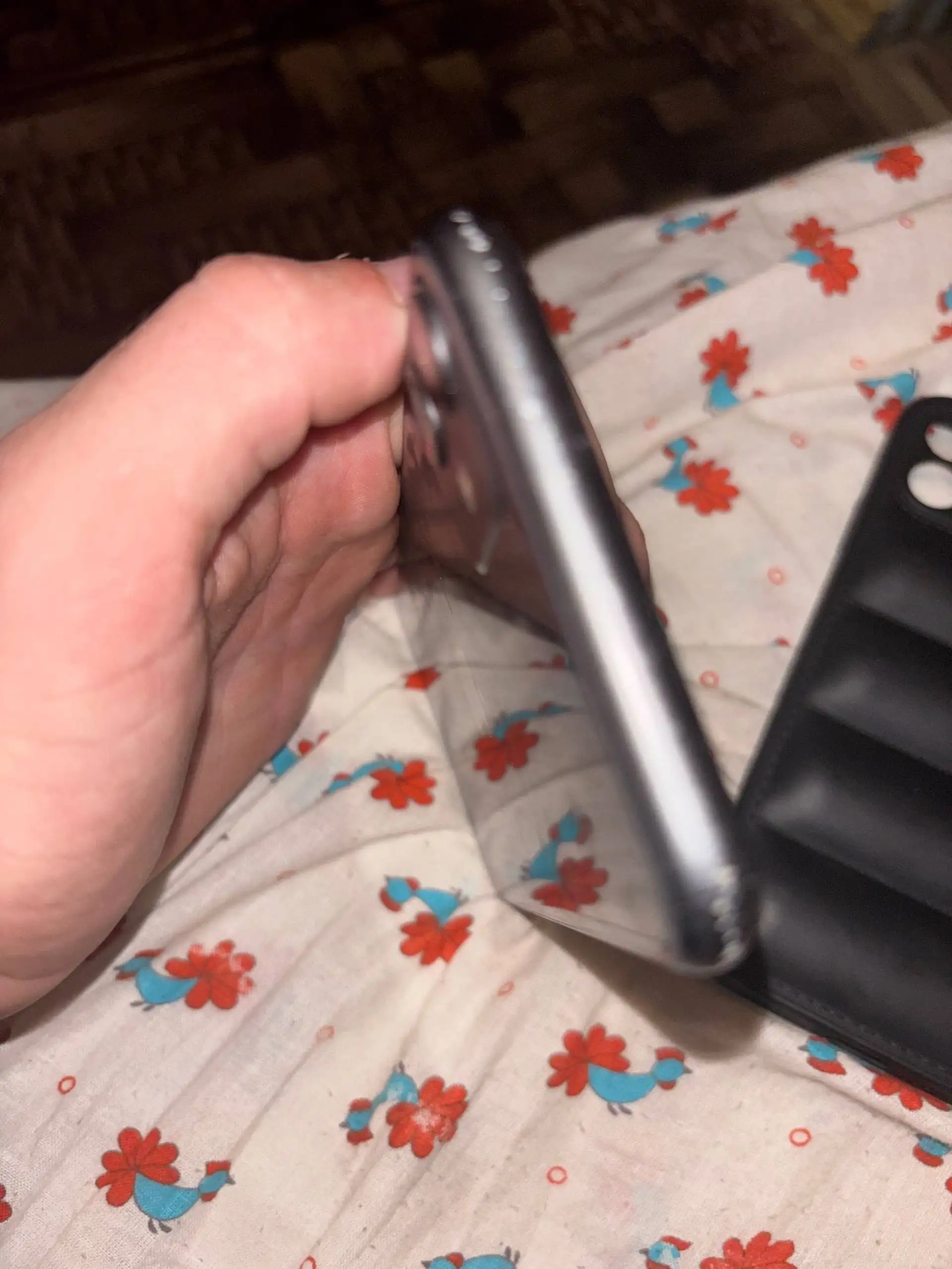 iPhone 11 не включается, на запчасти - Сотовые телефоны (Электроника) в Иваново
