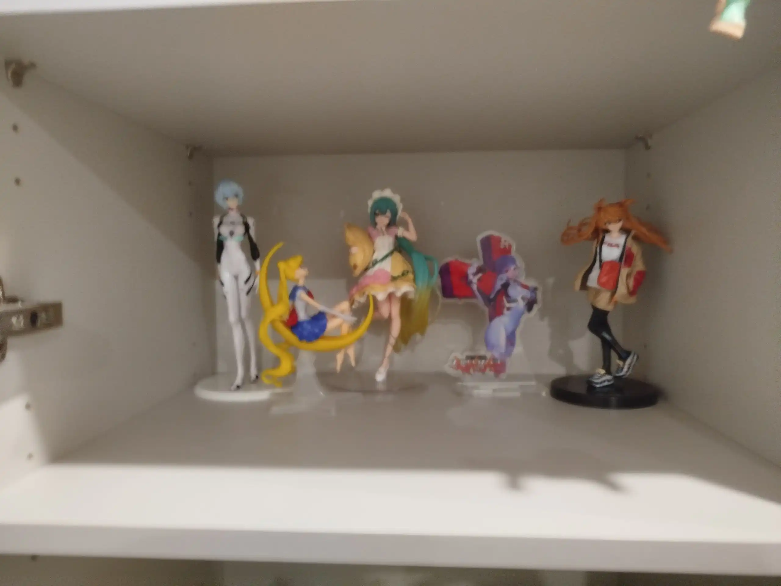 Продажа аниме фигурок