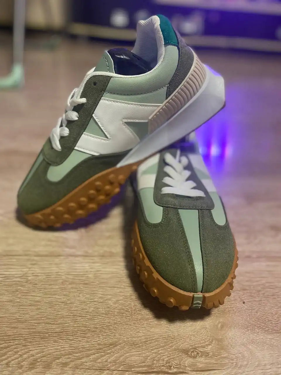 Новая обувь 26,5 см по стельке