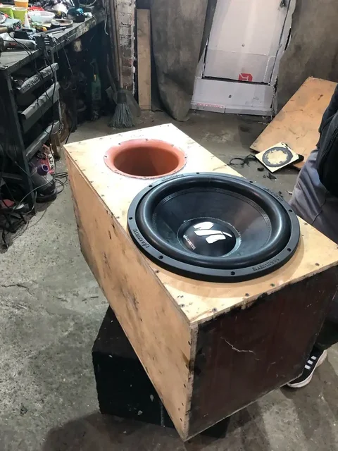 Сабвуфер мачете 15р с усилителем и новой катушкой - Игровые консоли в Кемерово